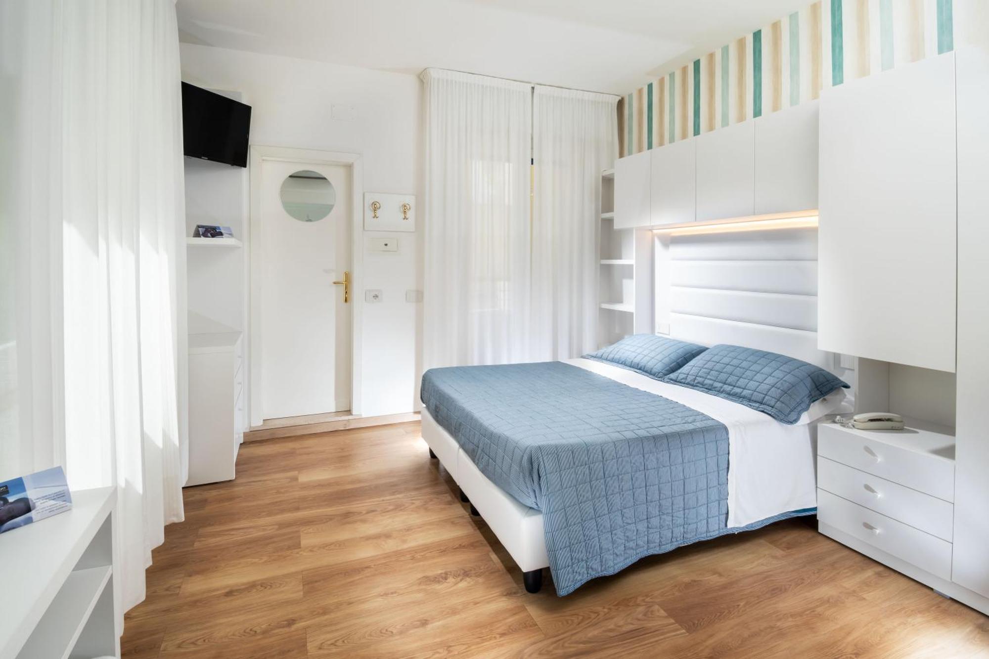 Albatros Hotel 3*